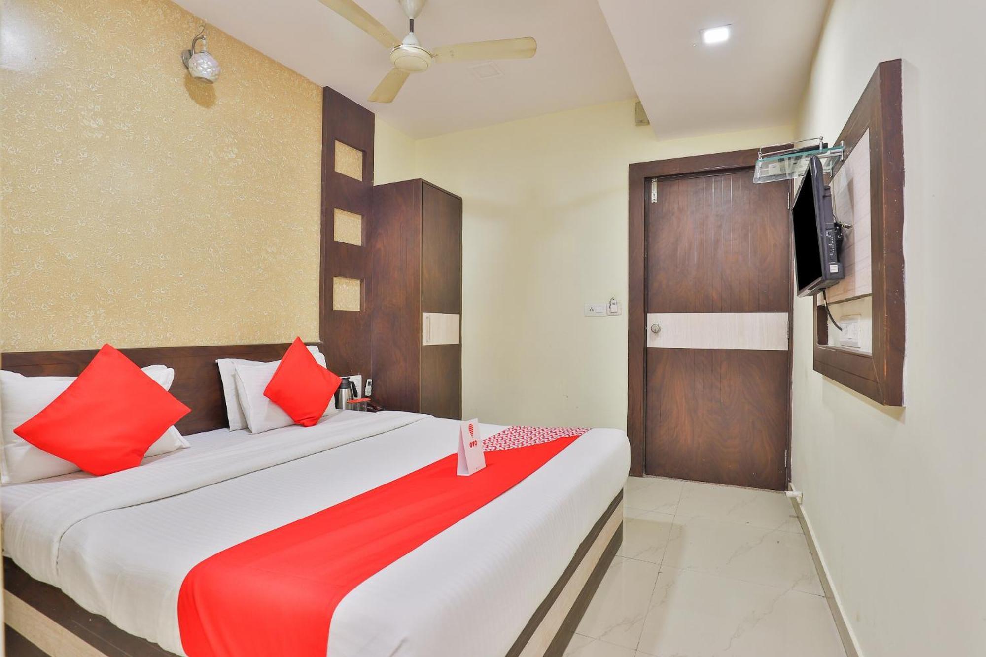 Hotel O Sri Balaji Residency Ахмедабад Экстерьер фото