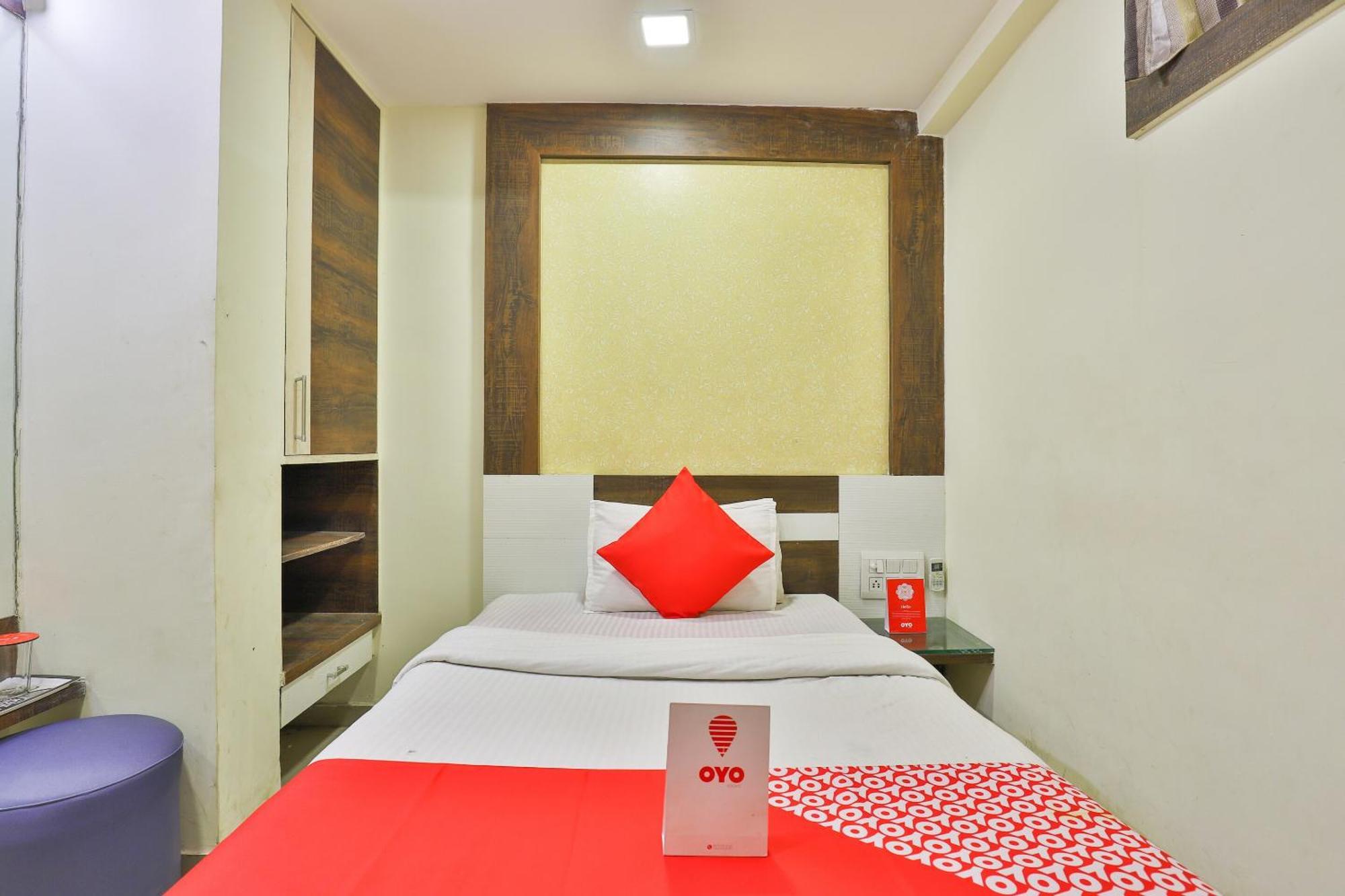Hotel O Sri Balaji Residency Ахмедабад Экстерьер фото